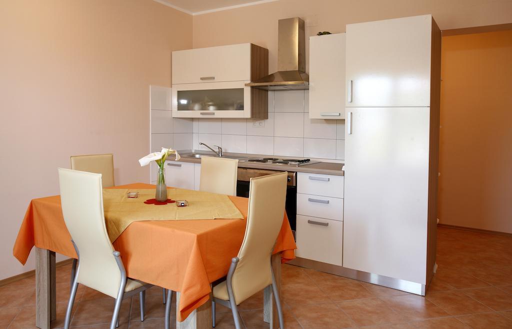 Apartment Fila I Jure Solin Camera foto